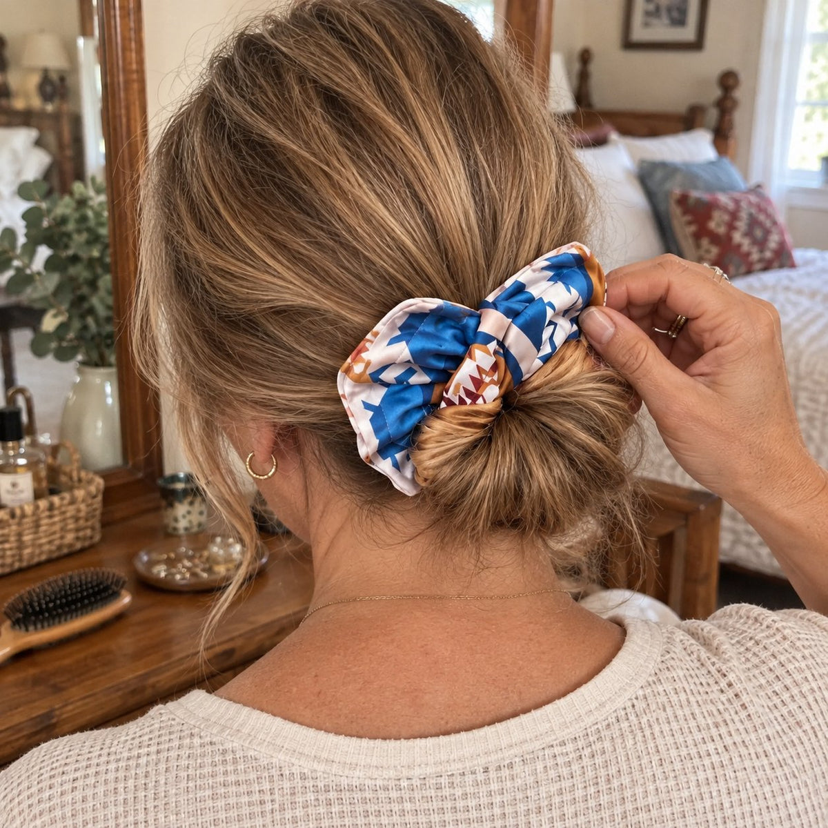 π€ Western Print Low-Bun Hair Bow | Easy Everyday Hair Accessory for Country Concerts, Rodeo Days & Casual Looks π€