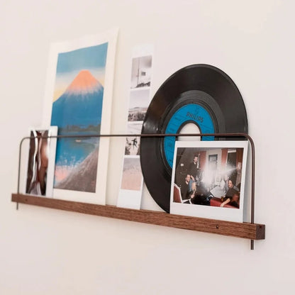 Minimalist Photo Display Shelf – Modern Wall Ledge for Photos, Art Prints & Postcards