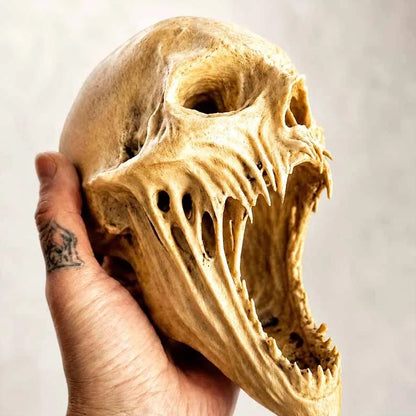 💀Gothic Skull Sculpture