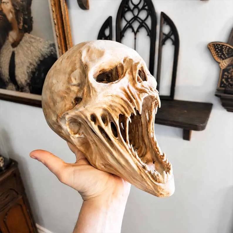 💀Gothic Skull Sculpture