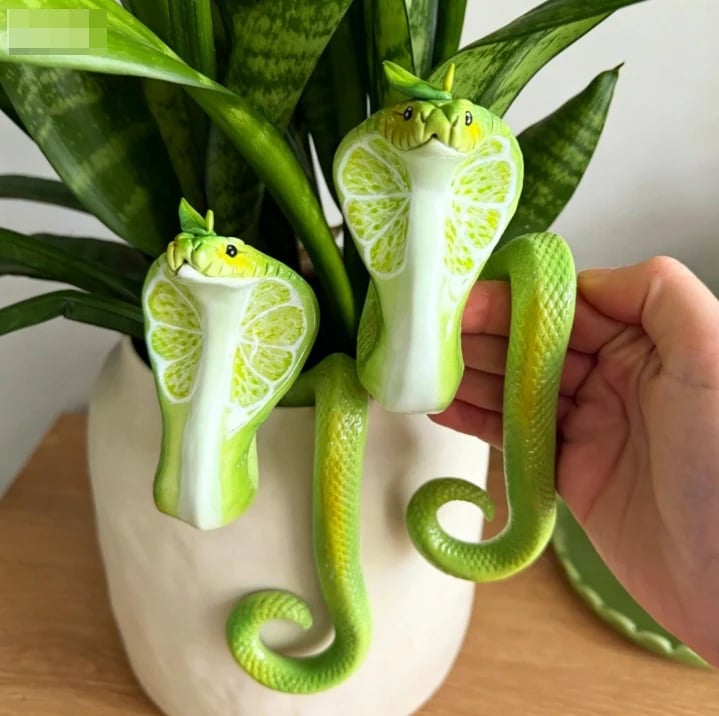 🐍🌿 NEW FOR 2026 – Cobra Plant Pot Decor | Add a Wild Touch to Every Plant