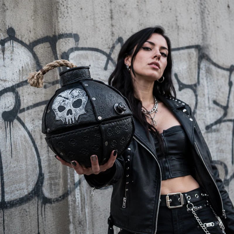 🔥Last Day 49% OFF - 💣🏴‍☠️Pirate Skull Bomb Shape Crossbody Bag