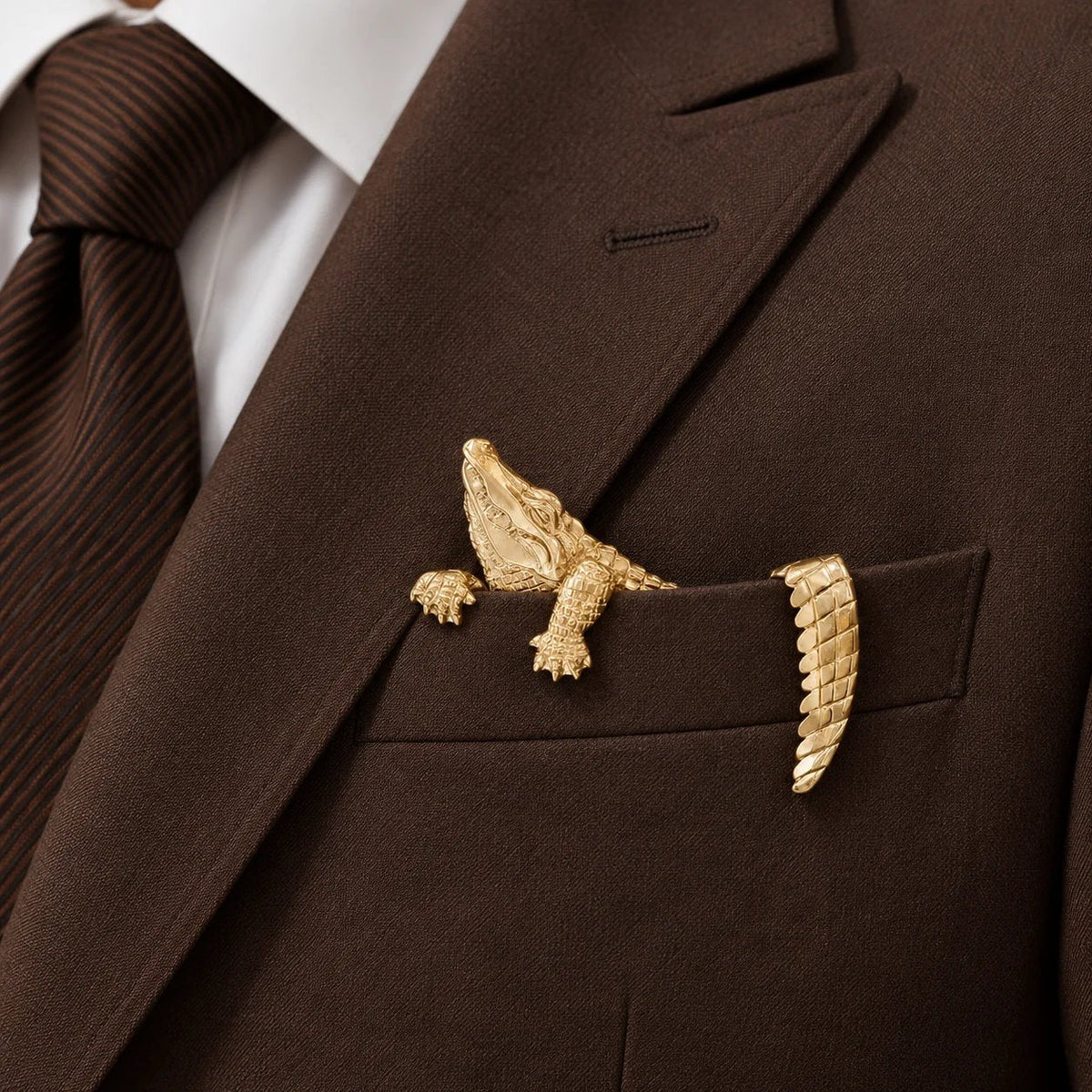 🦁✨ Luxury Sculpted Animal Brooch – Premium Statement Piece for Suits & Blazers
