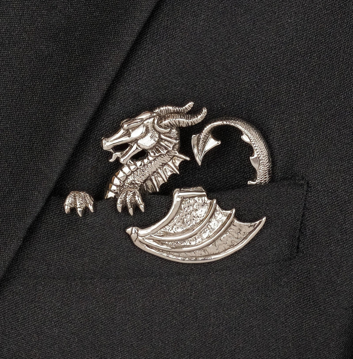 🦁✨ Luxury Sculpted Animal Brooch – Premium Statement Piece for Suits & Blazers