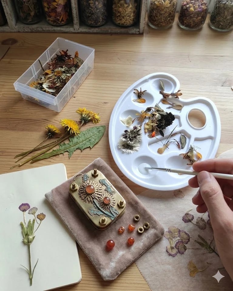 Mini Embossing Tool | Small Portable Pocket-Sized Embosser