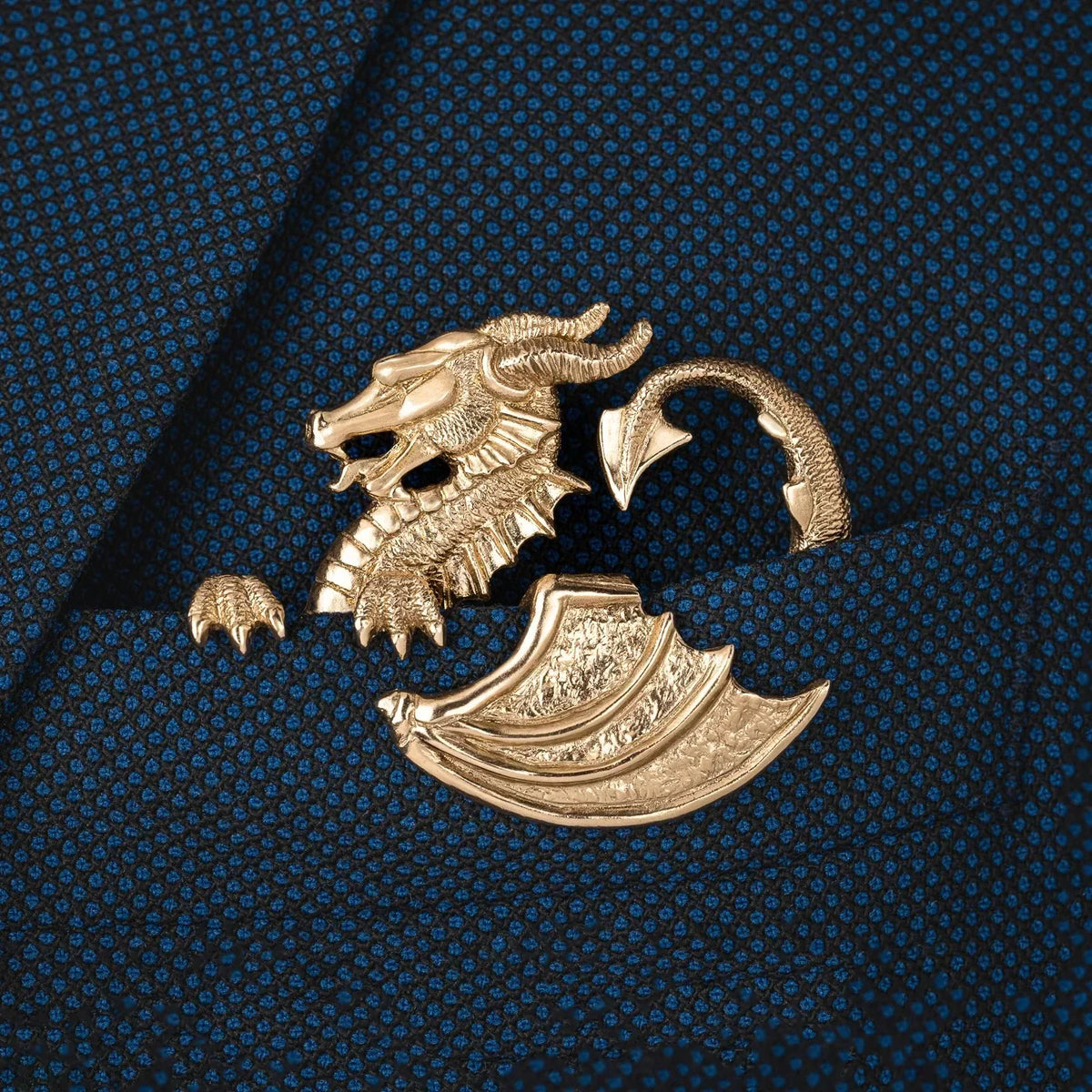 🦁✨ Luxury Sculpted Animal Brooch – Premium Statement Piece for Suits & Blazers