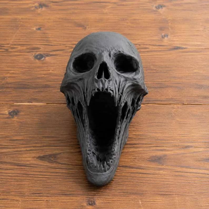 💀Gothic Skull Sculpture