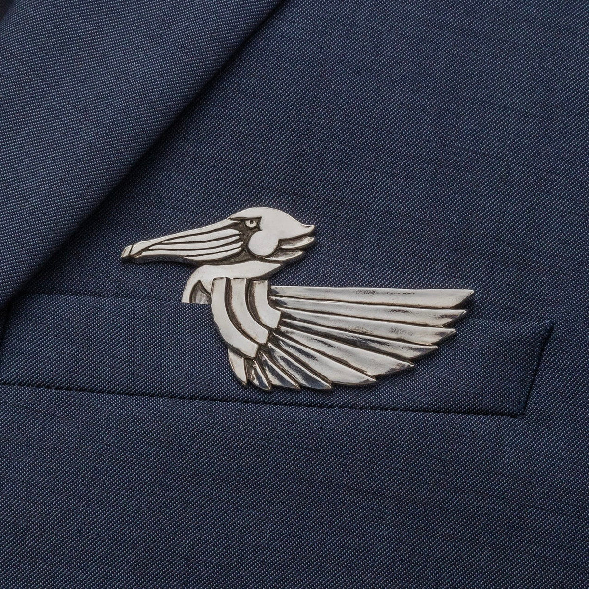 🦁✨ Luxury Sculpted Animal Brooch – Premium Statement Piece for Suits & Blazers