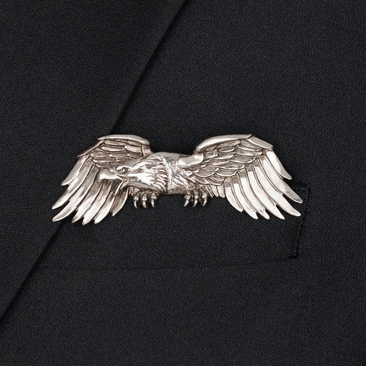 🦁✨ Luxury Sculpted Animal Brooch – Premium Statement Piece for Suits & Blazers