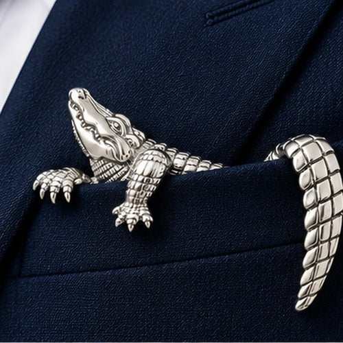 🐊✨ Luxury Sculpted Animal Brooch – Premium Statement Piece for Suits & Blazers